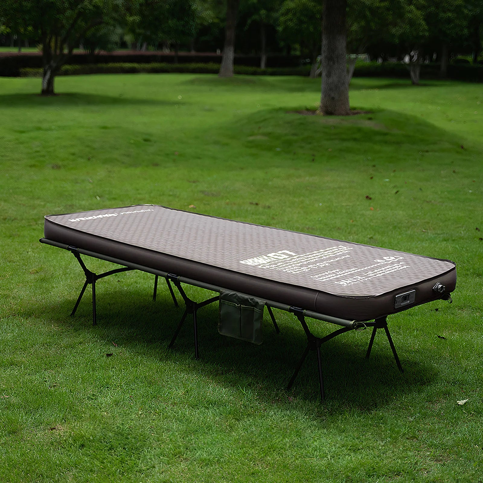 Single Inflatable Camping Mat with Pump Automatic Inflatable Mat Compact Camping Air Mattress for Backpacking Hiking Beach Tent