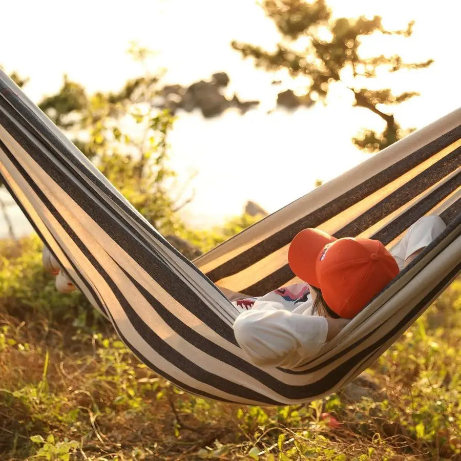 Double Hammock with Tree Straps Extra Large 2 Persons Hammock Portable Hanging Camping Bed for Patio, Backyard, Porch, Outdoor a