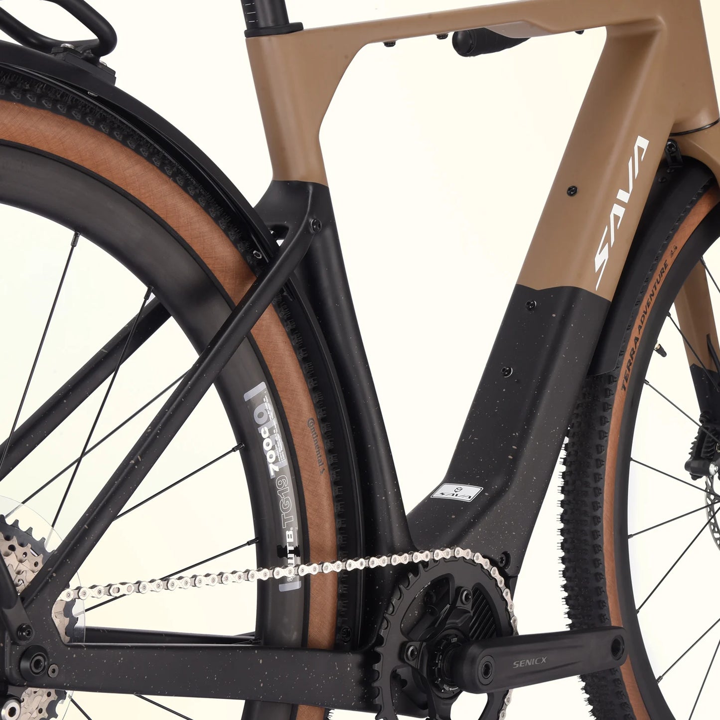 Electric road bike,Adult ebike road bike, 700c Gravel Bike  , 36V250W 60Nm  mid-motor, 36V*10AH Battery